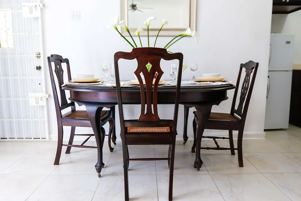 דירה קינגסטון Cattleya'S Kingsway Suite